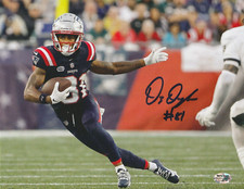 DEMARIO DOUGLAS  NEW ENGLAND PATRIOTS  ACTION SIGNED 8x10