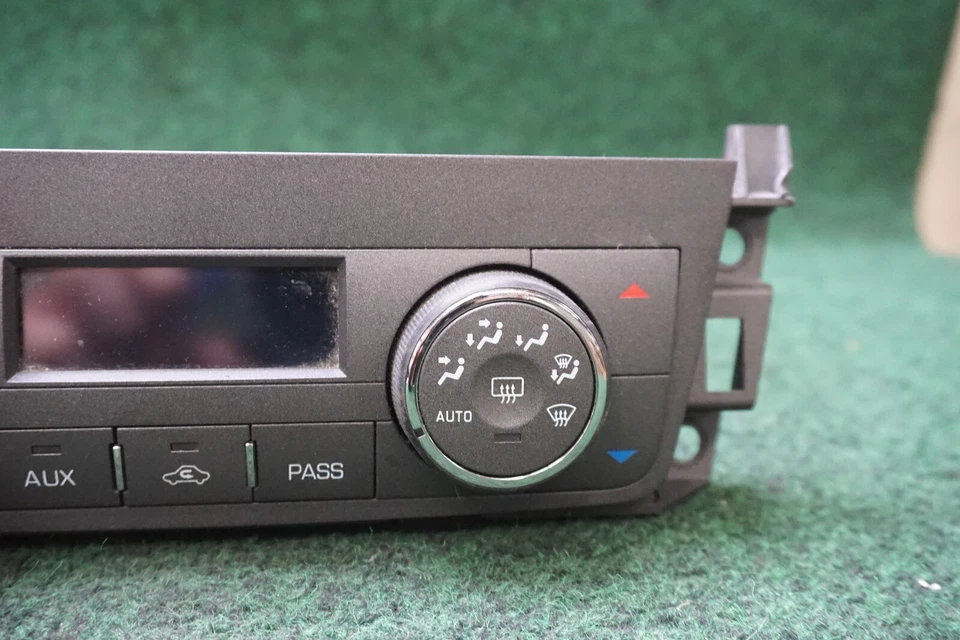 Cadillac DTS 2007 2008 2009 2010 2011 control de aire acondicionado de lujo OEM 25839377 Foto 3 de 4