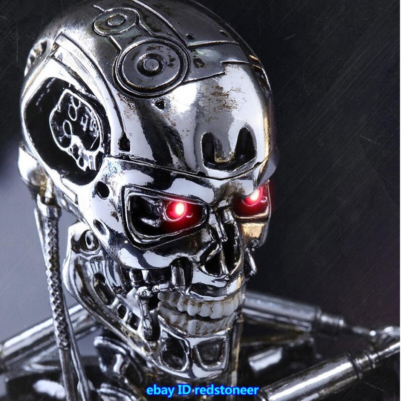 Hot Toys Terminator Genisys 1/6 Endoskeleton T-800 Action Figure