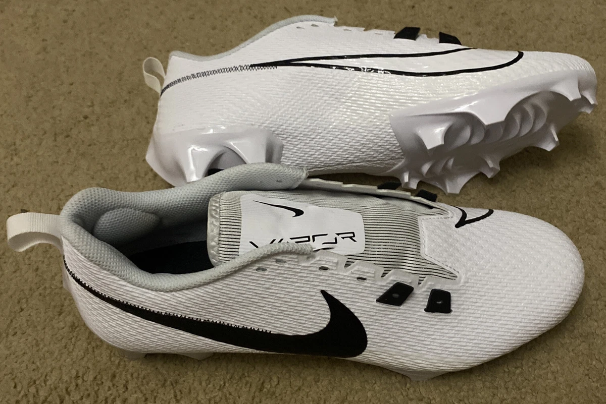 Football cleats without laces shop