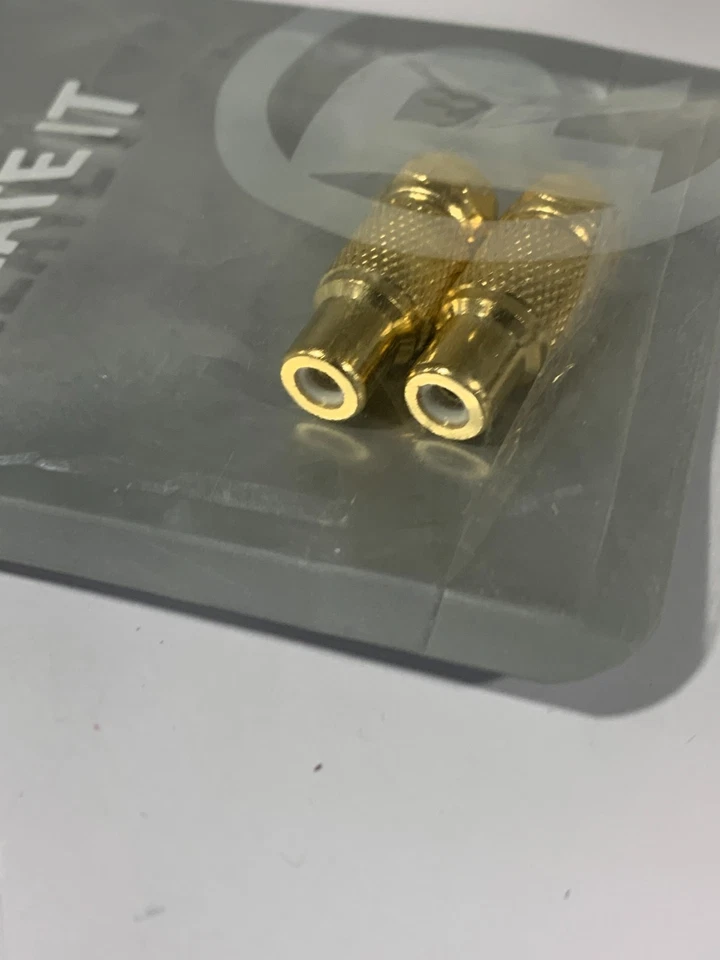 RadioShack 2 Pack Audio Coupler F-Connector male to RCA (phono) female. 278-0475 - Image 3 of 4