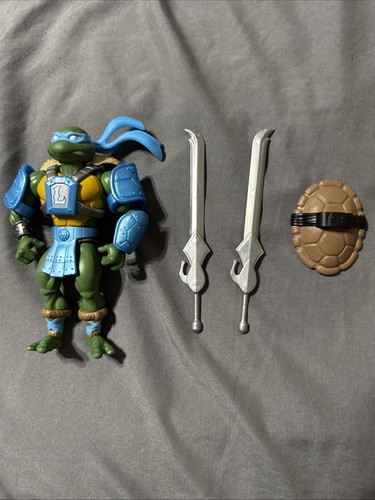 Mattel MOTU X TMNT: Turtles Of Grayskull Action Figure Stealth Armor Leonardo 14 Cm 0194735190324