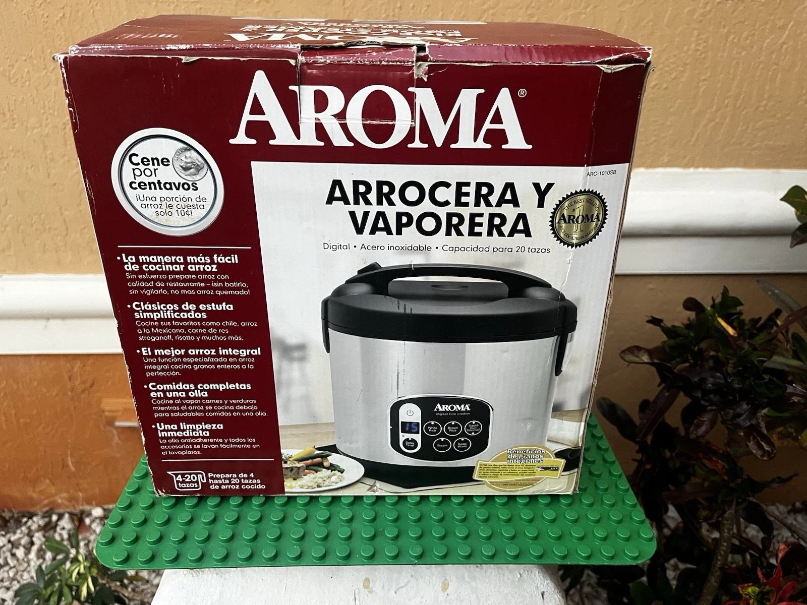 Aroma 20-Cup Digital Rice Cooker and Food Steamer ARC-1010SB Open Box Shown