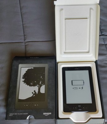 Amazon Kindle 4th Gen 2GB 6'' Wi-Fi D01100 E-reader Paper w/ cord, Tested & Works