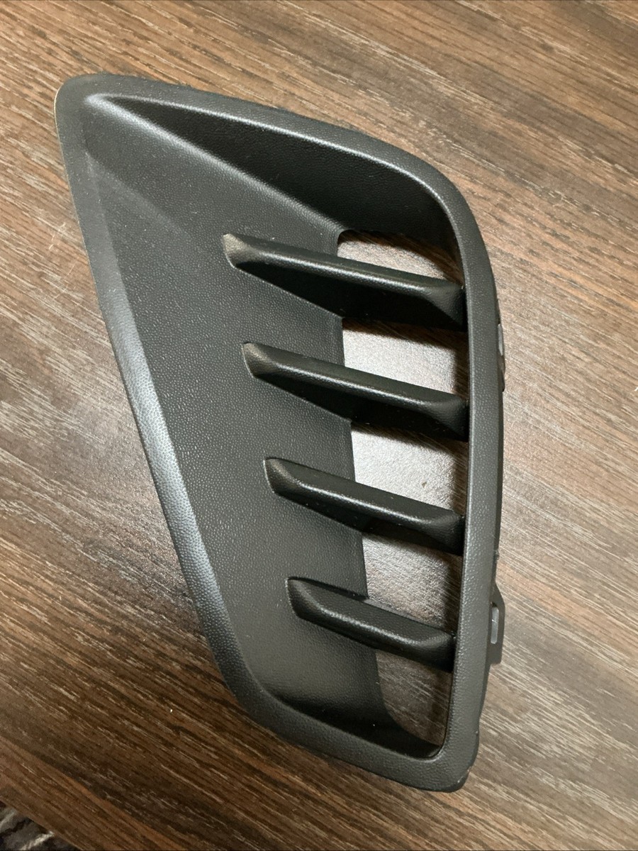 OEM 2021-23 VW Atlas Cross Sport LH Ft Bumper outer grille vent