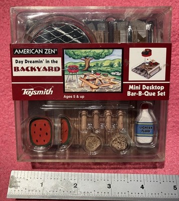 vintage 2004 TOYSMITH AMERICAN ZEN MINI DESK BAR-B-QUE SET new sealed NIP doll