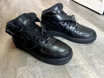 Size 10.5 - Nike Air Force 1 '07 Mid Triple Black - VINTAGE LOOK