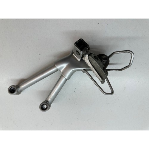 PLATINE REPOSE PIED DROITE - SUZUKI 650 BANDIT - Moto et loisirs
