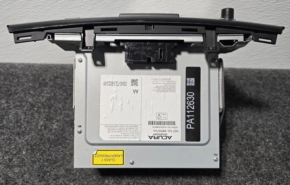 ACURA TLX A/V Equipment display, US market, 19, 20 - Изображение 4 из 4