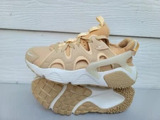 NEW NIKE  AIR HUARACHE CRAFT  DQ8031 201 WMNS SZ 10/MEN'S SZ 8.5