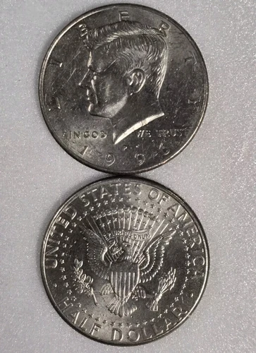 A202b96P45602 PAIR OF U.S. MINT KENNEDY HALF DOLLAR 50C 33RD YEAR 1996P COINS XF