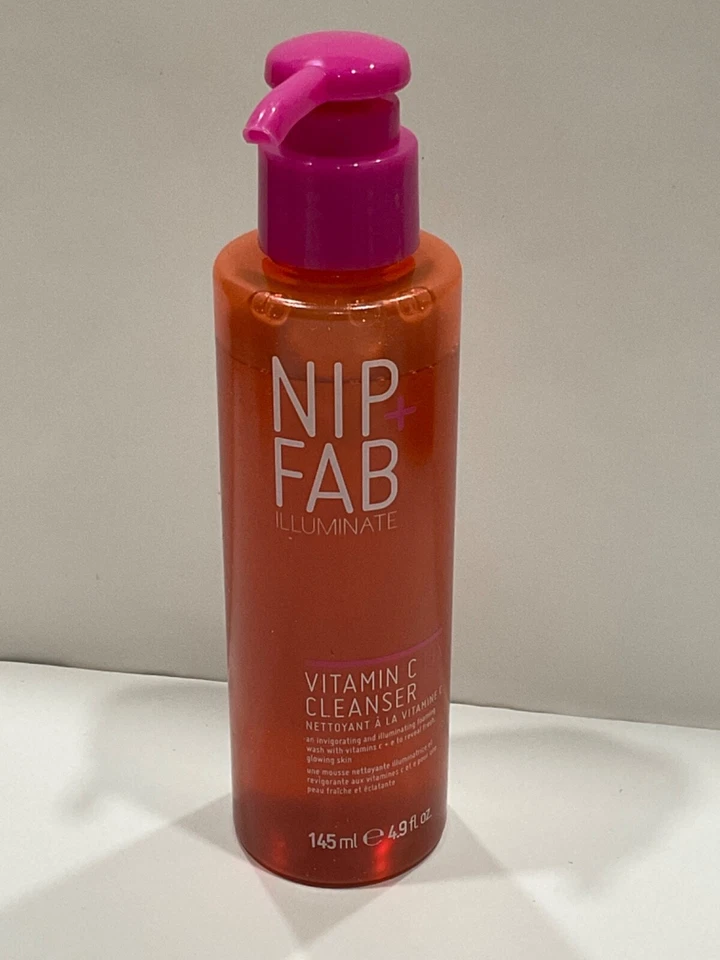 Nip+Fab Give The Glow Kit -Vitamin C Fix gel limpiador, exfoliante y máscara de láminas Foto 4 de 4