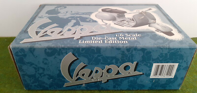 Miniature Vespa Sportique Bleu Clair 1/6 En Métal - Xonex - Modèle De Collection Rare