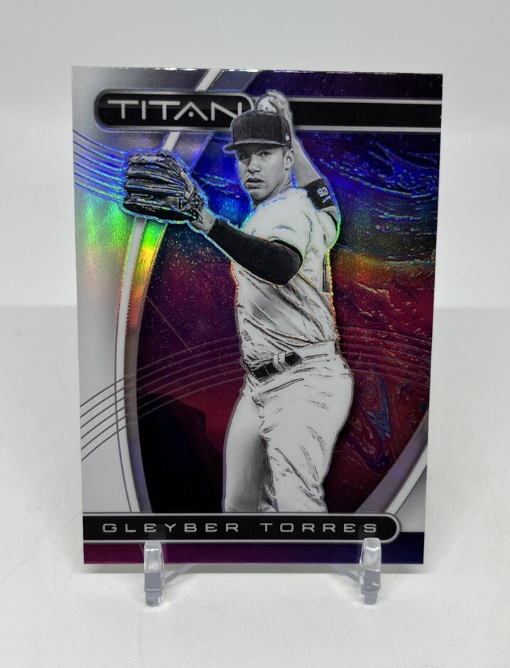 2021 Panini Chronicles Gleyber Torres Titan #24 Holo Prizm