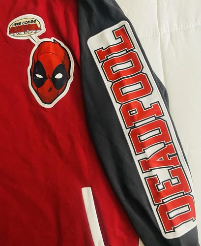 NEW Marvel Studios Deadpool Lightweight Varsity Jacket Red/Black Men’s Size L image 5