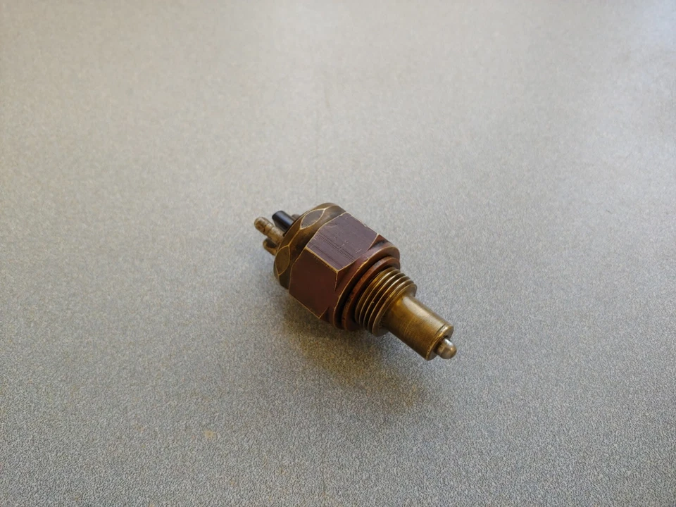 BONITO INTERRUPTOR PUENTE DE 3 POLOS ORIGINAL USADO ORIGINAL PORSCHE 911 SPORTOMATIC NLA Foto 2 de 4