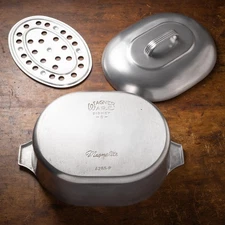 Wagner Ware Magnalite 4265-P 8 QT Roaster With Trivet and Lid