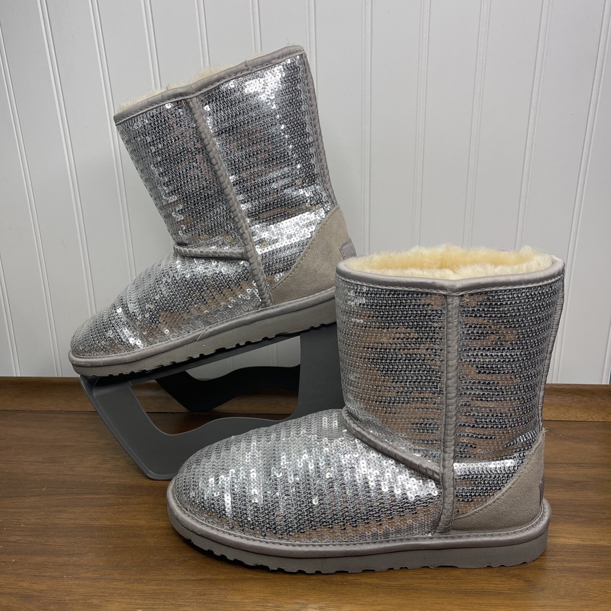 UGG Australia Size 6 Classic Short Silver Sequin Sheepskin Lined
