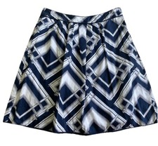Talbots Women  s 8 Navy Blue White Pleat Front Geometric Skirt Cotton Casual
