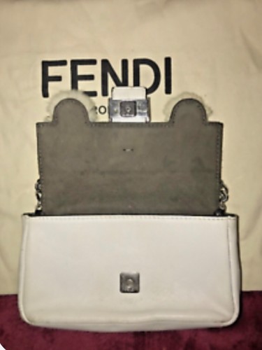 Authentische Fendi Micro Monster weiße Lederbaguette gebraucht - Bild 10 von 18