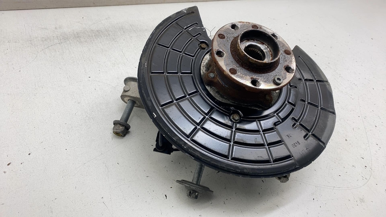 ⭕ 2017-2020 Maserati Levante Rear Driver Side Spindle Knuckle Assy Left LH AWD