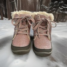 OSHKOSH B'GOSH Girls Size 8 Toddler Boots Pink Metallic Faux Fur Accent School