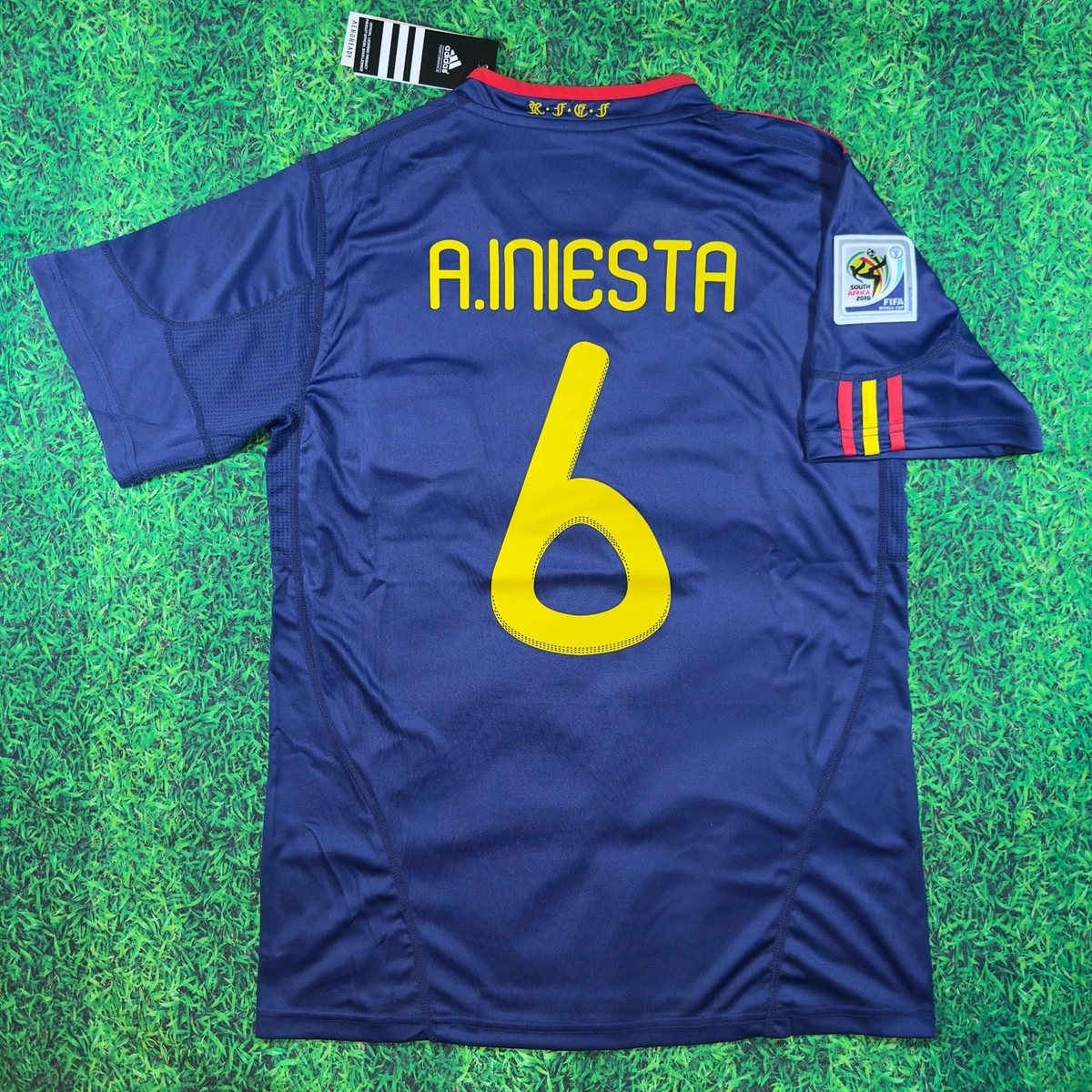 Maillot Espagne Andres Iniesta #7 – 2010 – Taille M – Rare Et Propre