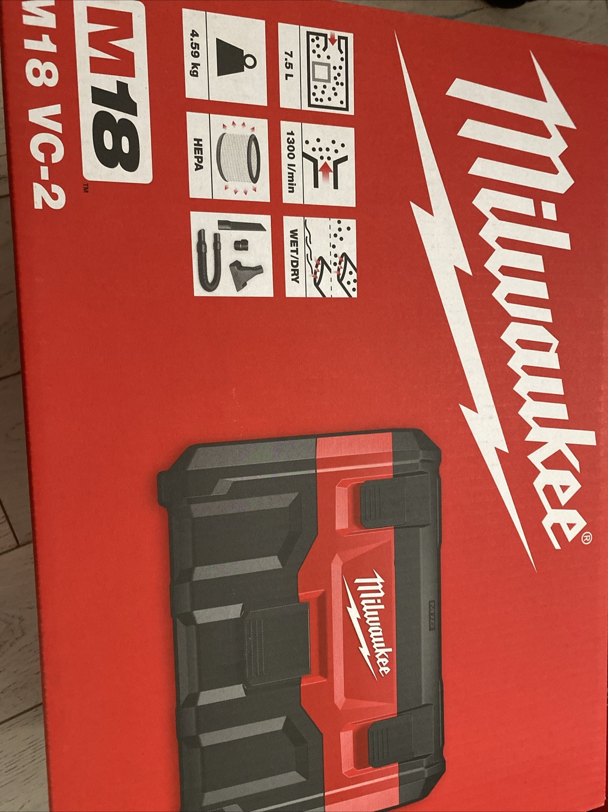 Milwaukee M18 FUEL 18V Wet/Dry Vacuum Cleaner (Bare Unit) - Image 2