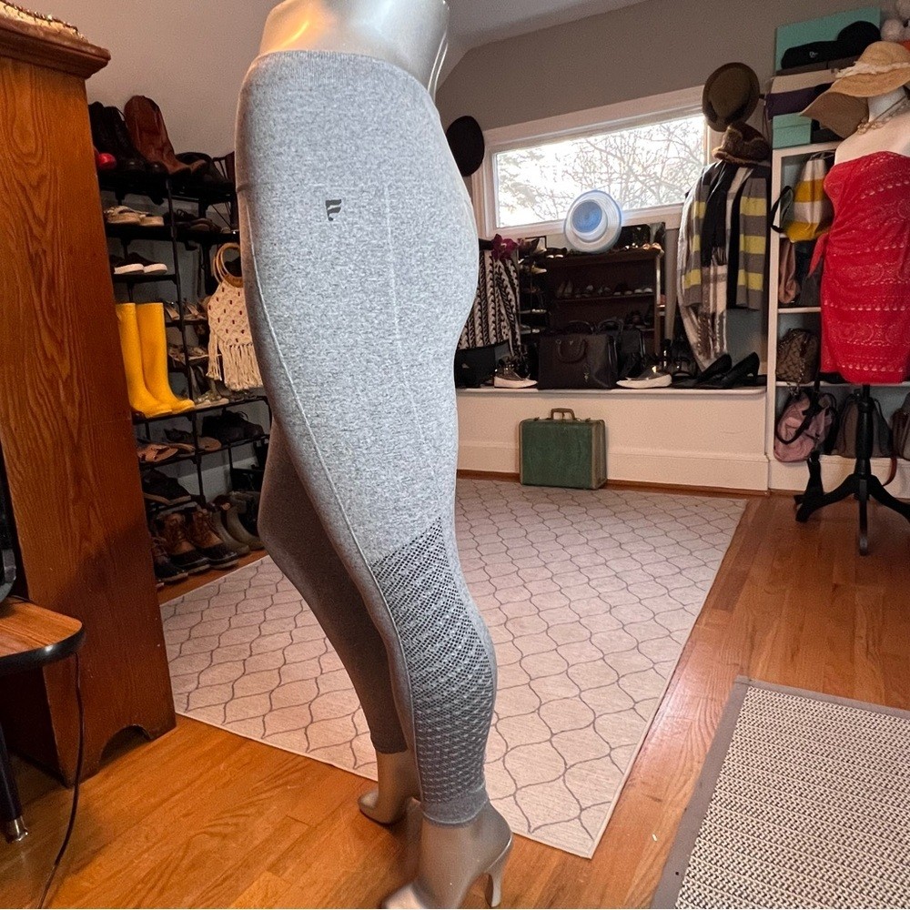 Fabletics Sync Seamless High-Waisted Gray Perfora… - image 9