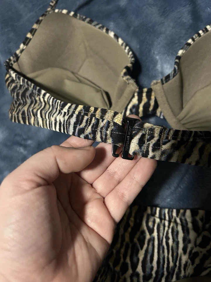 Conjunto de bikini Victoria’s Secret estampado de leopardo 34c halter top y corbata inferior Foto 3 de 4