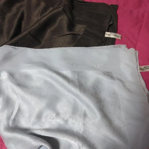 Ensemble foulard Christian Dior marron argenté bleu 90x90cm pour femme accessoire élégant