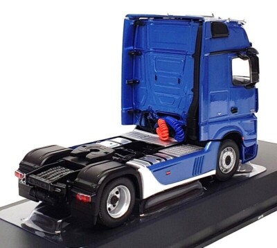 Mercedes Actros MP4 Blue Metal White Lanes IXO TR206 1:43