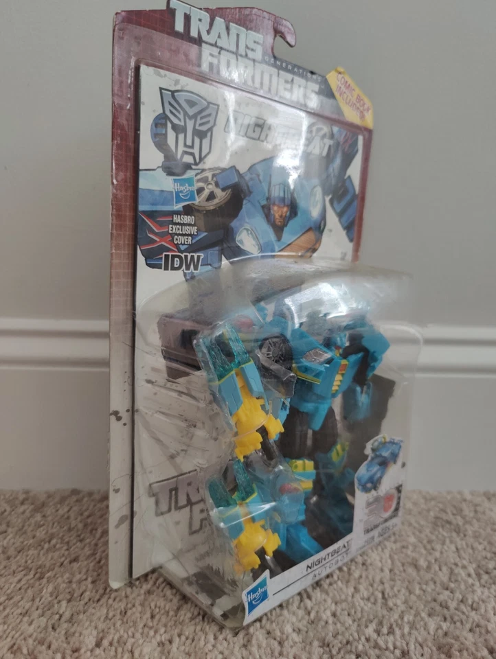 Transformers Generations NIGHTBEAT Complete 30th Anniversary Deluxe - Image 2 of 4