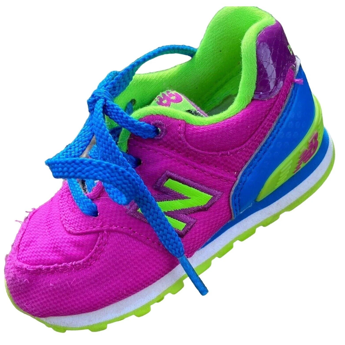 New balance on sale little girl shoes