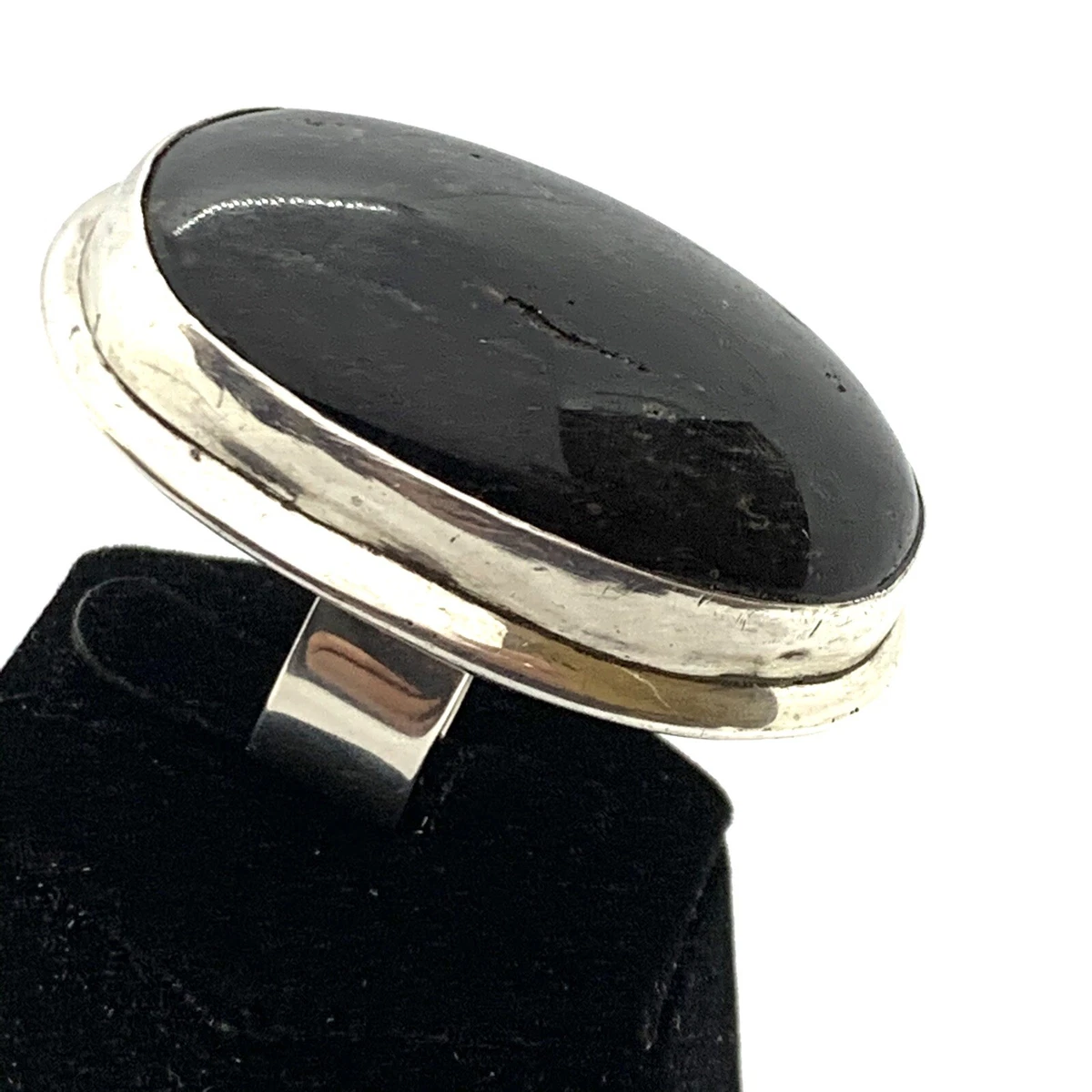 Black outlet coral ring