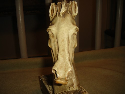 Par de sujetalibros de caballo tallados en resina de madera vintage melena que fluye inusual busto de caballo - Imagen 7 de 12