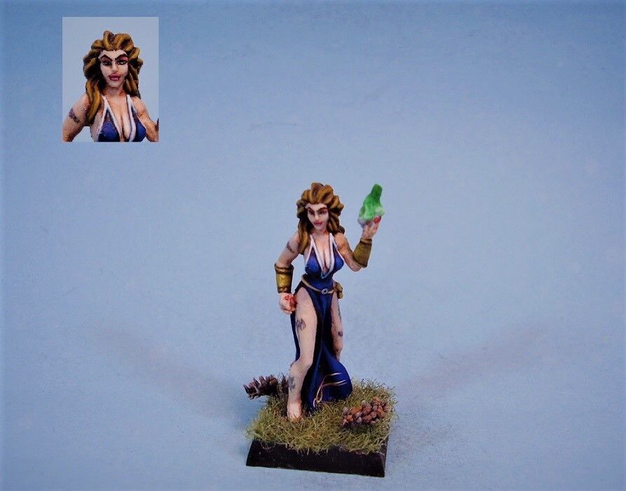 Fenryl painted miniature female sorceress
