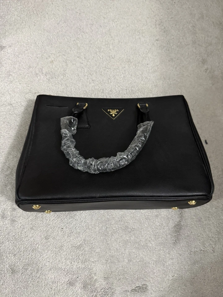 Prada Saffiano Lux Double Zip Tote Black – Brand New w/ Tags & Authenticity Card - Image 3 of 4