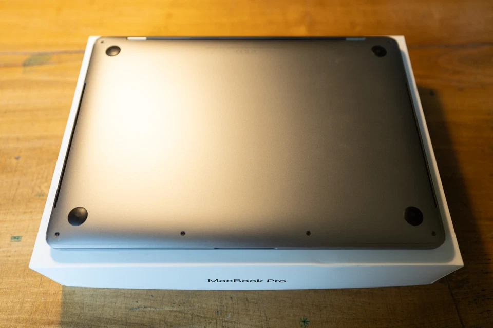 Apple MacBook Pro 13" 2019 · i7 · 16GB · 512GB, foto 3 di 5