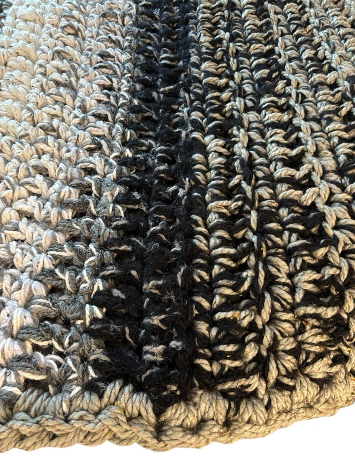 Handmade Gray & White Tweed Chunky Crochet Decorative Throw Blanket 54 x 38 in - Image 4 of 4