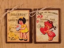 5 **NEW** Wooden Handcrafted Valentine Ornaments/HangTags/GiftTags SetU