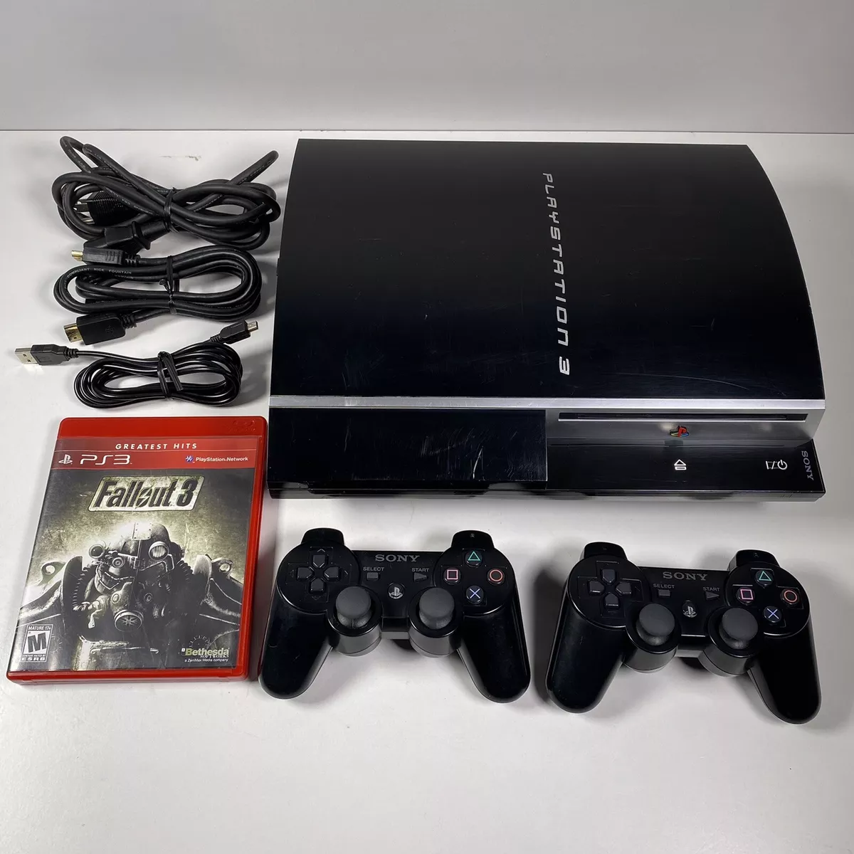 Black Sony PlayStation 4 / PS4 FAT / 2 Tb / 30 Top Games Free / Pre-owned,  Controllers: Wireless