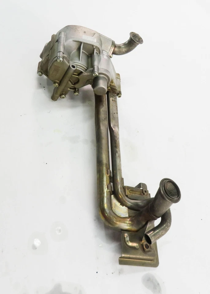 2006 BMW M6 ///M (E63) 5.0L S85 V10 ENGINE - OIL PUMP w/ PICUP TUBE - Image 4 of 4