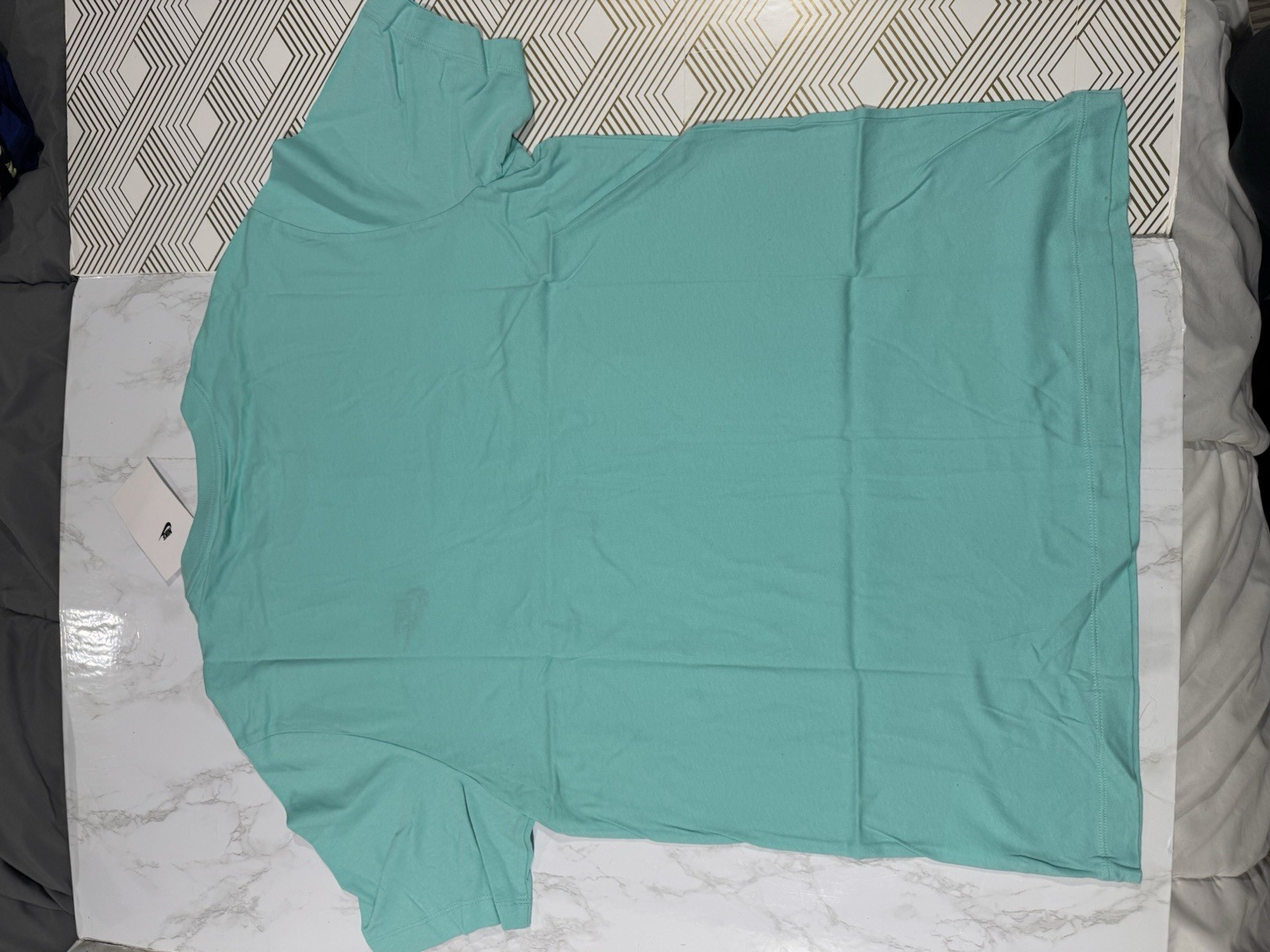 Nike- The Nike Tee Aqua Short Sleeve Cotton Logo T-Shirt Men's Size L AR4997-307 thumbnail 2