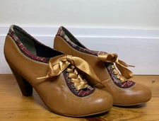Poetic License Women's 39 (8.5)  Brown Leather Brown Tweed Heels Granny Lace up