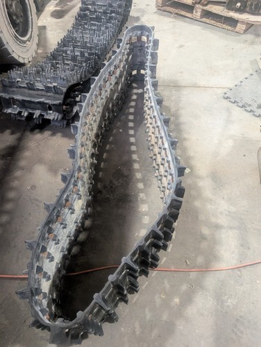 1996 Polaris XLT XCR 133X15X1.5 2.52 Pitch snowmobile Track 5410921 1 1/2" lug - Picture 4 of 10