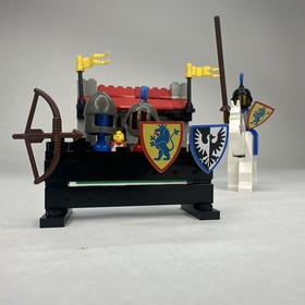 LEGO 6041 - Castle: Lion Knights: Armor Shop -99% complete w/ instructions