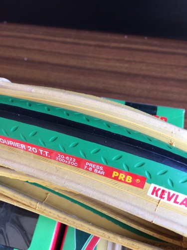 VITTORIA COURIER TWIN TREAD PRB - 700x20c - NOS NIB - PAIR - Picture 4 of 4