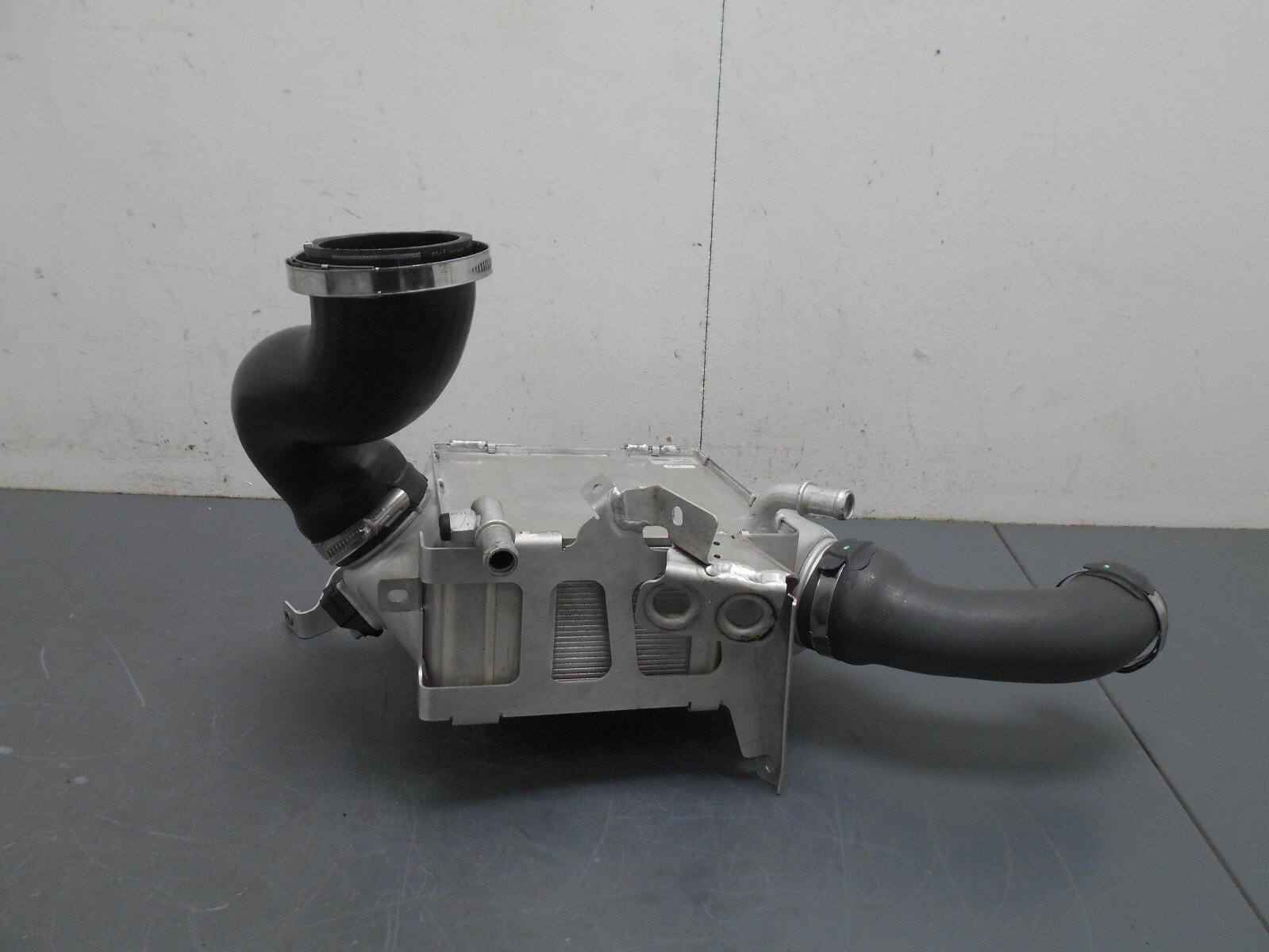 2020 19 20 McLaren 600LT 600 LT Right Turbo Intercooler #8738 C1
