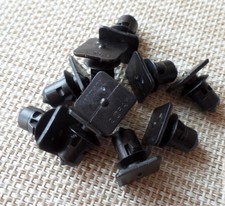10x Dachhimmel Befestigung Clip Klips für VW Caddy Transporter T4 T5 701867549